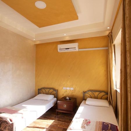 Erasmus Student House By Sunrise Hostel Ammán Kültér fotó