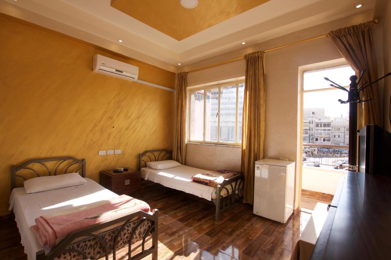 Erasmus Student House By Sunrise Hostel Ammán Kültér fotó